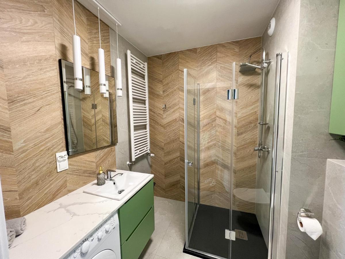 Star4You II Apartments Wroclaw Bagian luar foto